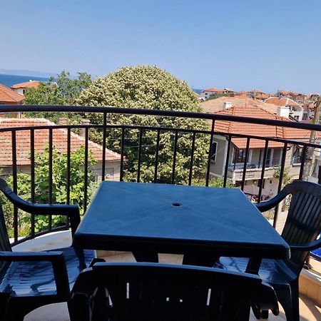 Luxury Apartments Ekaterina Chernomorets Bagian luar foto
