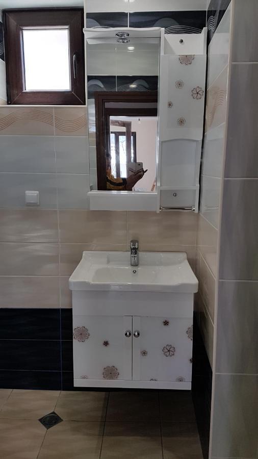 Luxury Apartments Ekaterina Chernomorets Bagian luar foto