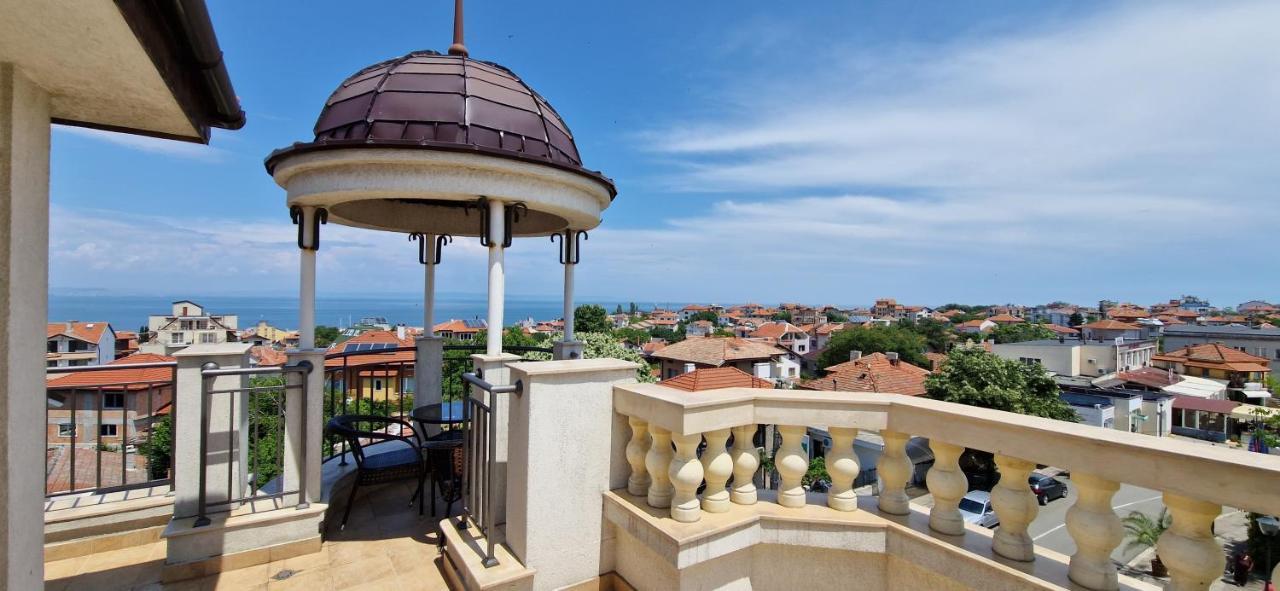 Luxury Apartments Ekaterina Chernomorets Bagian luar foto