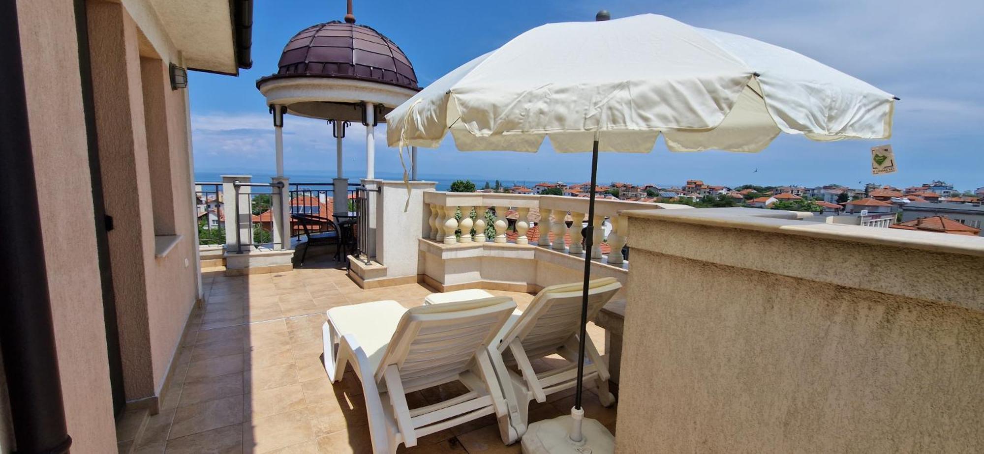Luxury Apartments Ekaterina Chernomorets Bagian luar foto